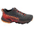 La Sportiva Akasha II Woman è più ammortizzata della collezione trail. Ideale su lunghe distanze e per sessioni di allenamento prolungate