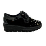 Callaghan Party Line 14810 Sneaker in camoscio nero con bordi in vernice impreziosita da borchie di varie dimensioni e strass. Suola Xl leggerissima