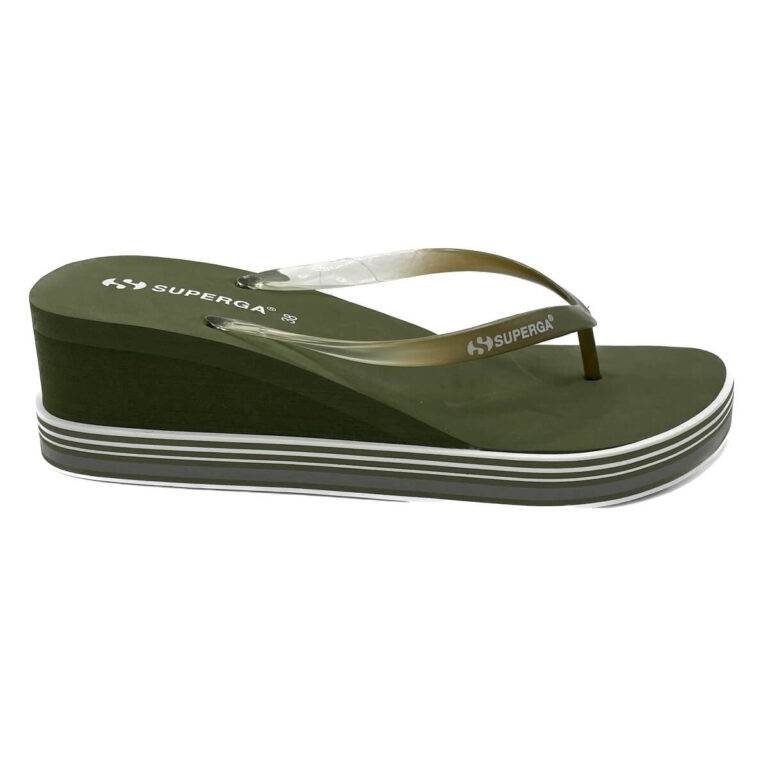 Superga ciabatta infradito gomma perfetta sia per l'uso quotidiano che al mare o in piscina .Tomaia in morbido PVC. Suola in leggerissima EVA. Zeppa 6 cm