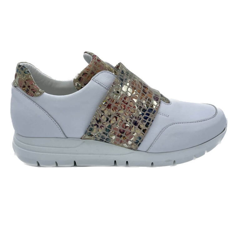 Villamori 2275 Sneaker Pelle slip-on di alta qualità con fascia e linguetta in pelle scamosciata stampata dorata. Suola in gomma. Made in Italy