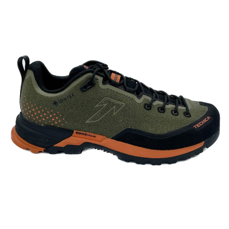 Tecnica Sulfur S GTX® è una scarpa da avvicinamento impermeabile, veloce, anatomica, avvolgente, un alto livello di comfort, sostegno e resistenza.