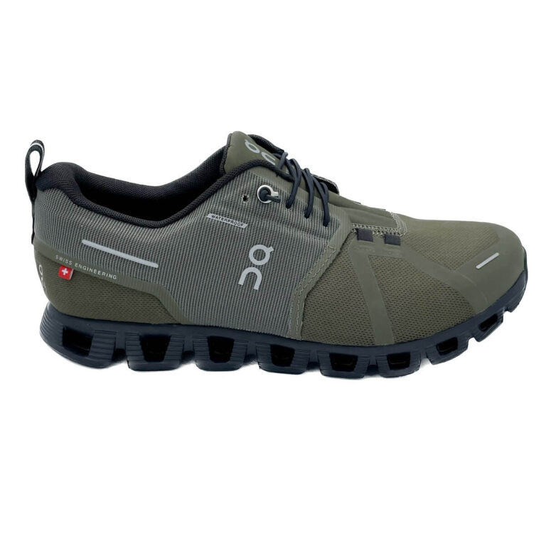 On cloud 5 Waterproof sneaker perfetta per l'uso quotidiano, in versione impermeabile. L'intersuola ed i nuovi CloudTec® rendono l'appoggio più morbido.