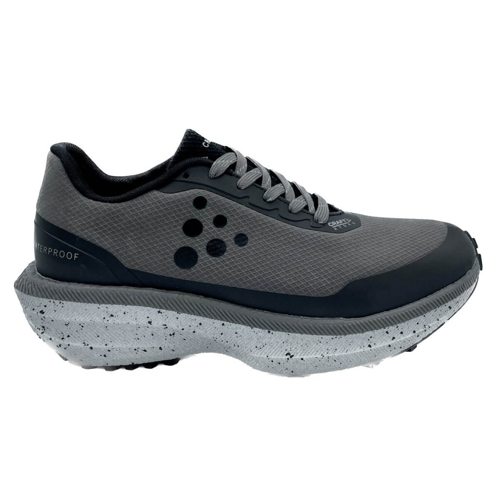 CRAFT ENDURANCE TRAIL HYDRO M impermeabile. Intersuola Px Foam™ super leggera che garantisce uno straordinario ritorno di energia, resistenza, flessibilità.