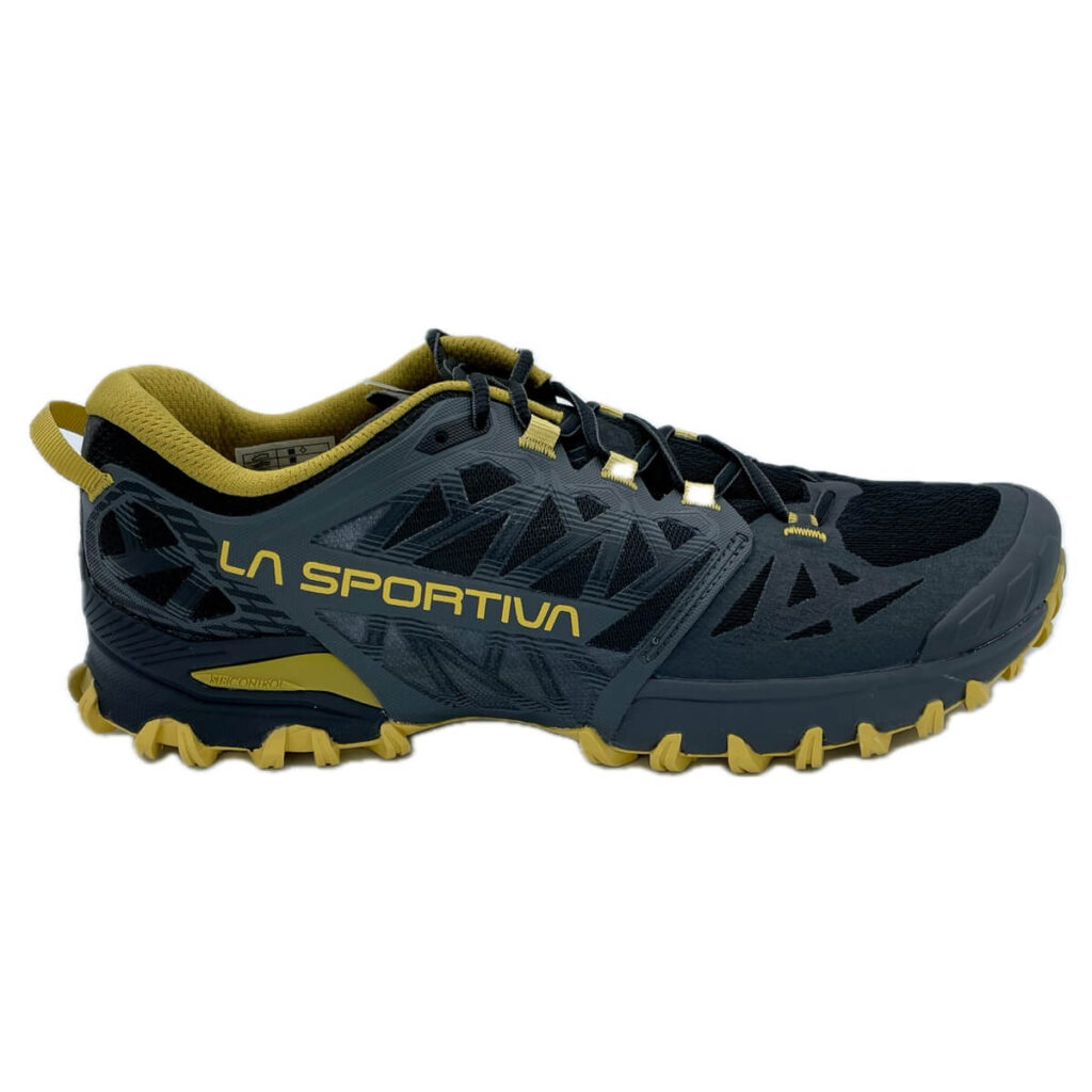 La Sportiva Bushido III calzatura da competizione leggera, grippante e stabile su tutti i terreni. Calzata molto fasciante. Tomaia in mesh traspirante