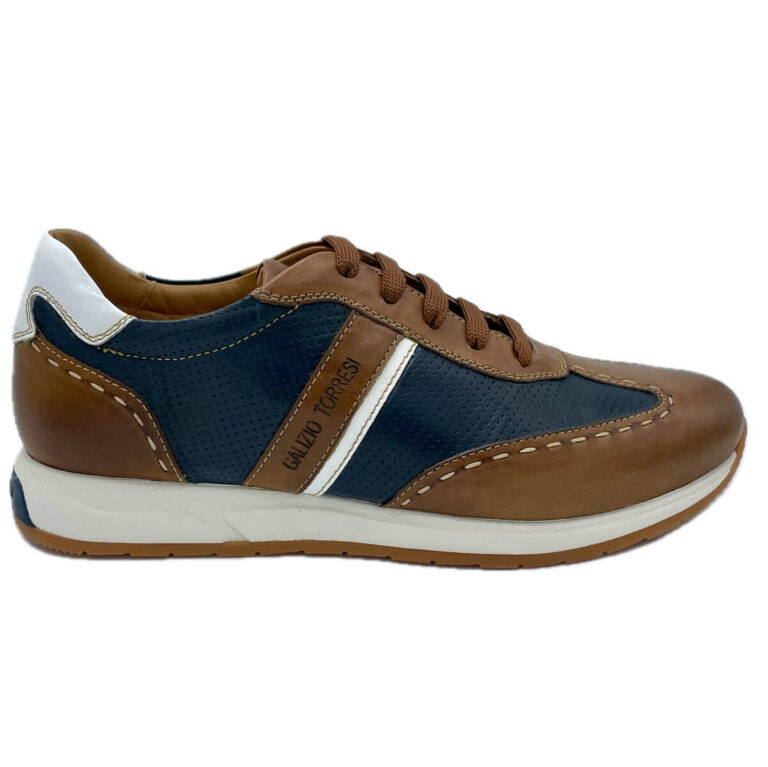 Galizio Torresi 418030 marrone scarpa con tomaia in pelle marrone e blu. Fodera e sottopiede estraibile in pelle. Suola in gomma antiscivolo. Made in Italy