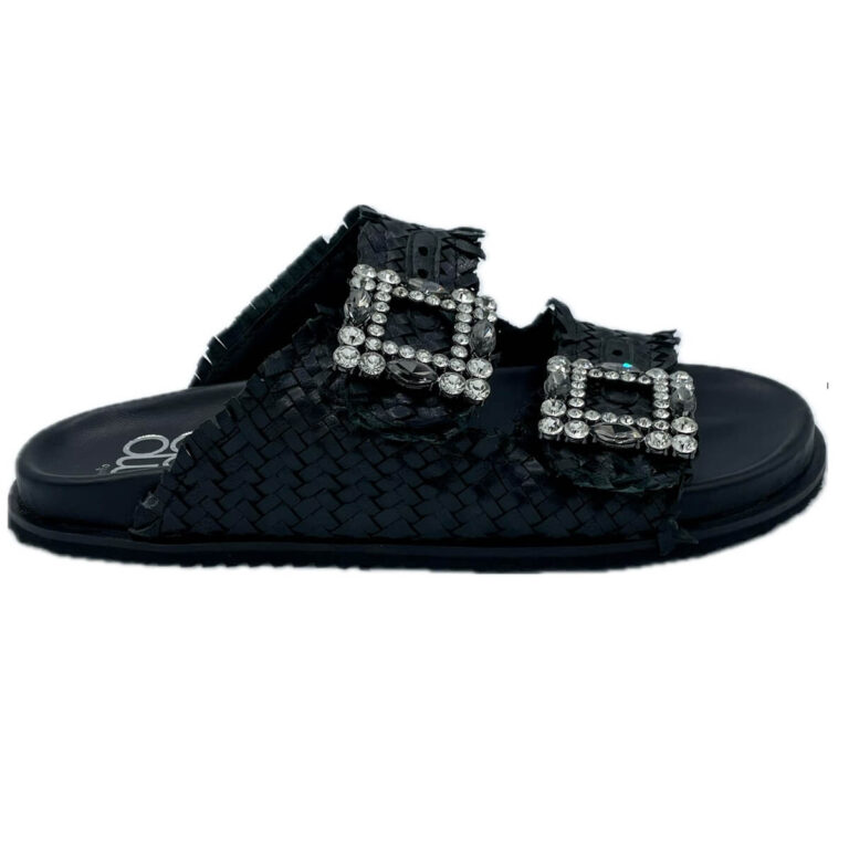 Ciabatta Studio Mode 271 Mirror tomaia a fasce in pelle intrecciata fibbie gioiello con strass. Sottopiede in pelle. Suola gomma alta 2 cm.