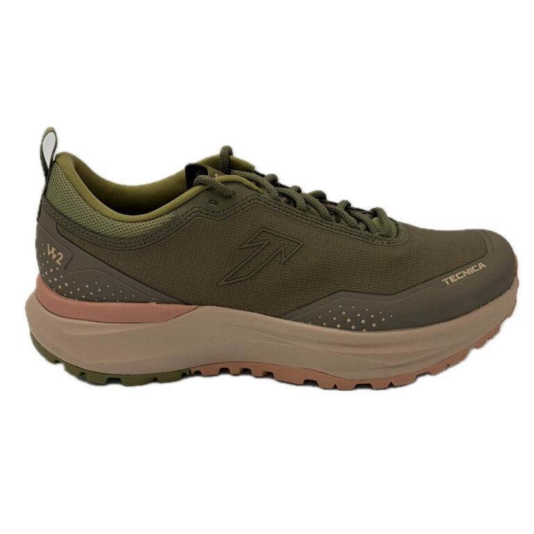 Tecnica Agate LT scarpa trekking veloce protettiva, appoggio morbido Plantare Ortholite® Intersuola EVA ad alto rimbalzo. Suola: Vibram® XS trek Peso: 300g