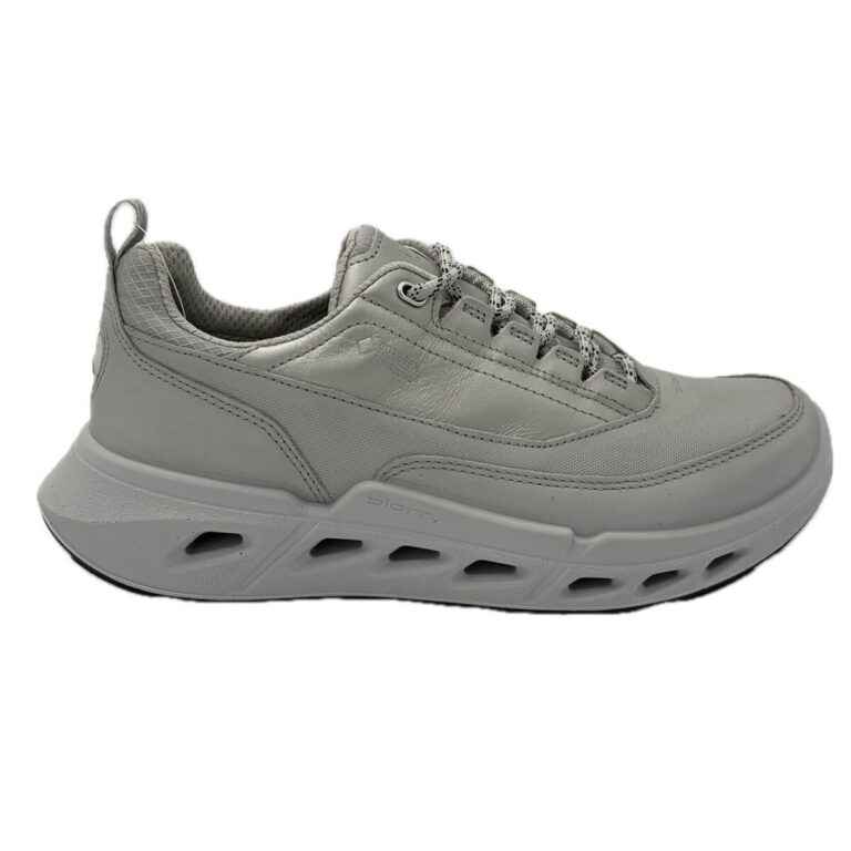 ECCO Biom 720 W GTSX sneaker impermeabile ammortizzata. Tomaia pelle e tessuto, fodera Gore-Tex Surround® e plantare estraibile. Suola in gomma