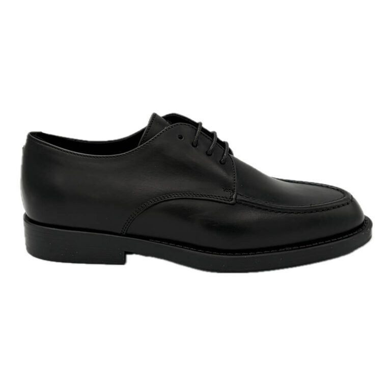 Frau Scarpa Allacciata in Pelle Nera A84N3 Fodera in pelle, sottopiede memory foam . Suola in gomma tacco basso. Made in Italy