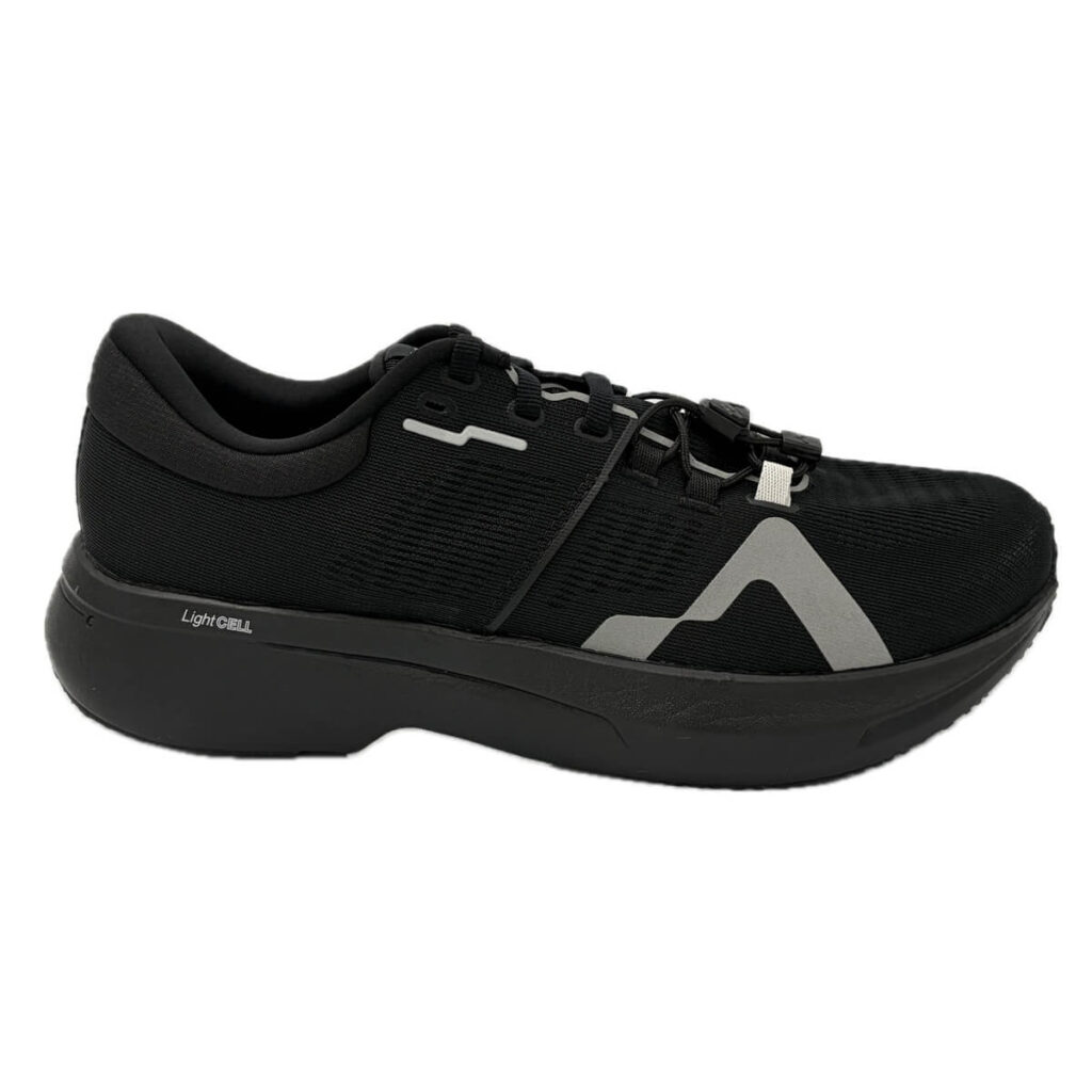 Mount to Coast R1 scarpa strada per ultramaratoneti e runner esperti Sistema di allacciatura a regolazione separata dei lacci Drop 8mm Peso 240g